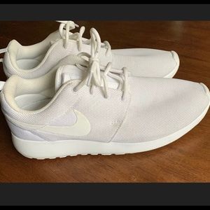 Nike Roshe Men Size 9